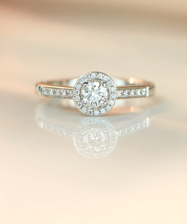 0.26ct I VS Round Brilliant Diamond Halo Ring