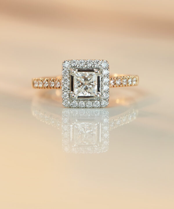 0.42ct F VVS1 Princess Cut Diamond Halo Ring