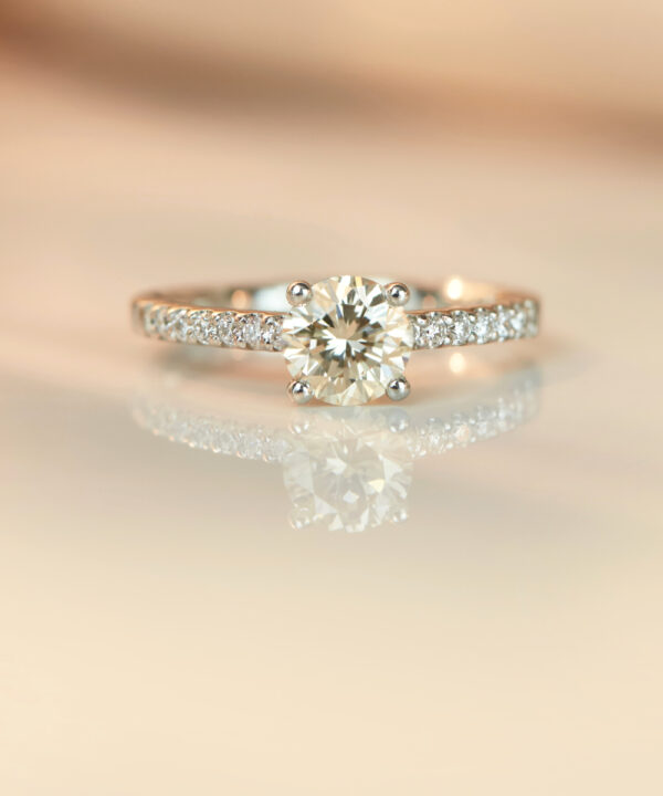 Pre-owned 1.04ct Peach Coloured Round Diamond Ring