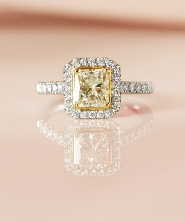 1.04ct K VVS2 Radiant Cut Diamond Ring