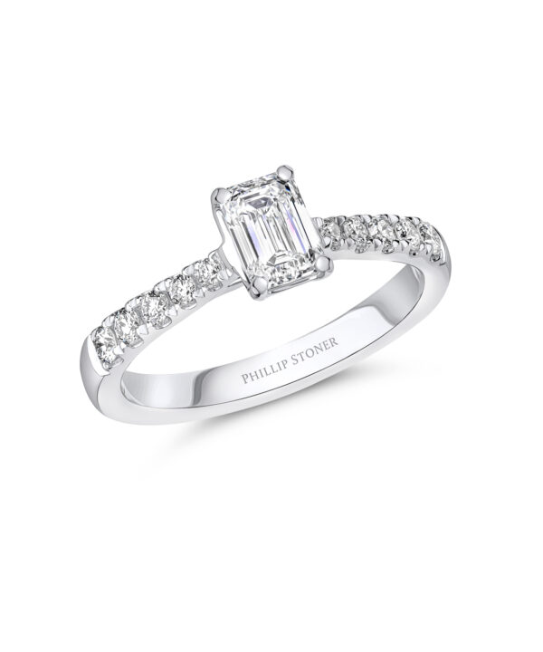 0.70ct D VS2 Oval Cut Diamond Solitaire Ring